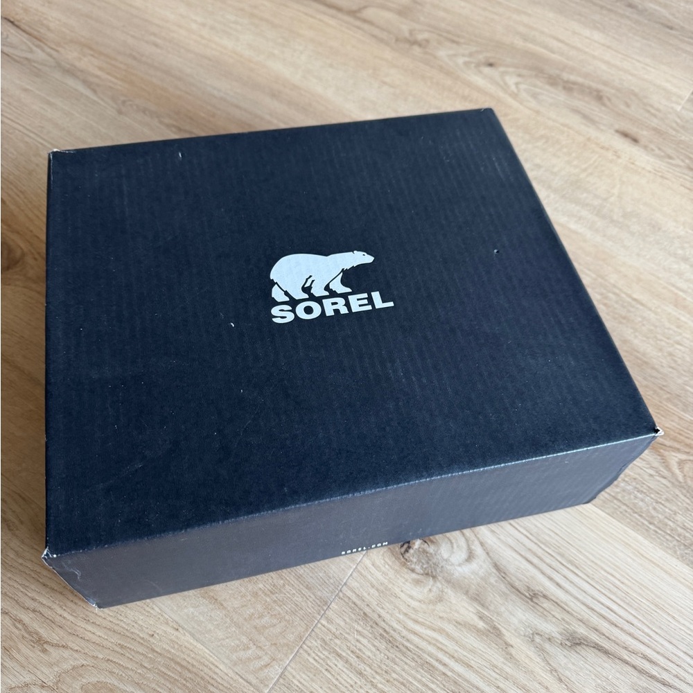 🍊 Orange Sorel rain booties | Size 9 - Picture 3 of 6